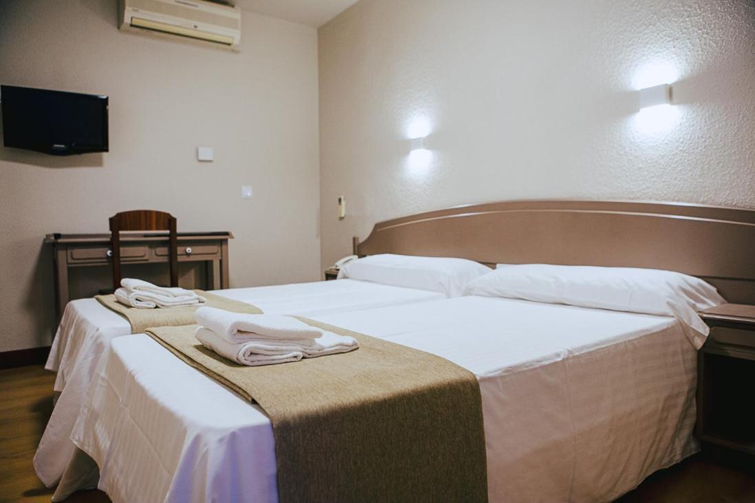 Hotel Ducay Olite Zimmer foto