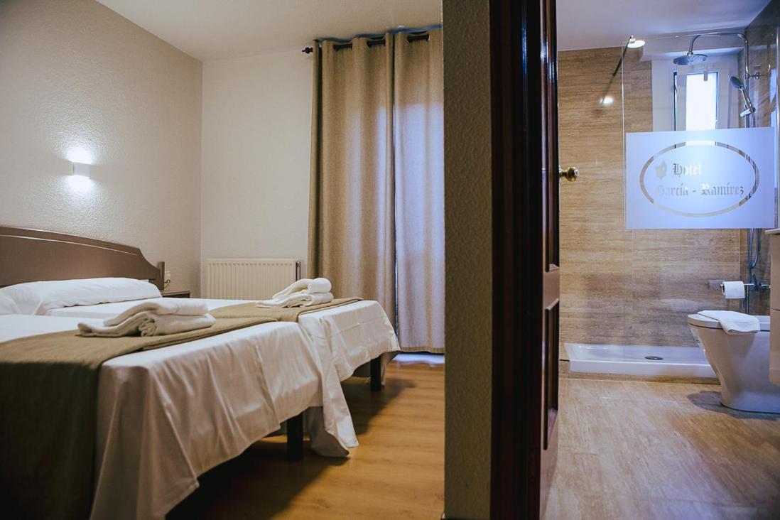 Hotel Ducay Olite Zimmer foto